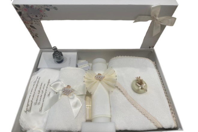 7081-set-trusou-botez-cu-lumanare-crem.jpg Set Trusou Botez Cu Lumanare Crem - imagine 1