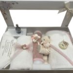 Set Trusou Botez Cu Lumanare Urs Roz